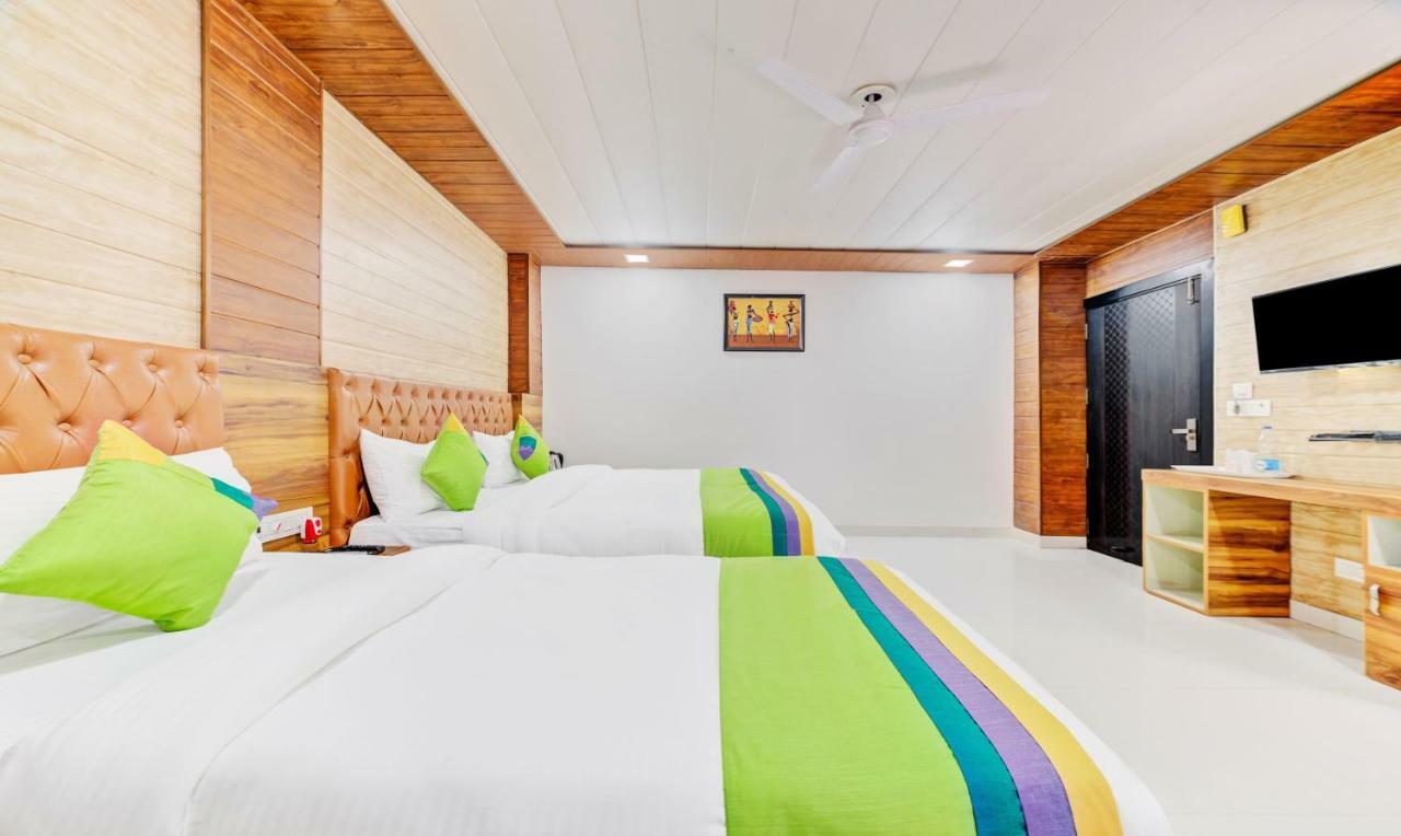 Hotel Nysha Palace Near Igi Airport Нью-Дели Экстерьер фото